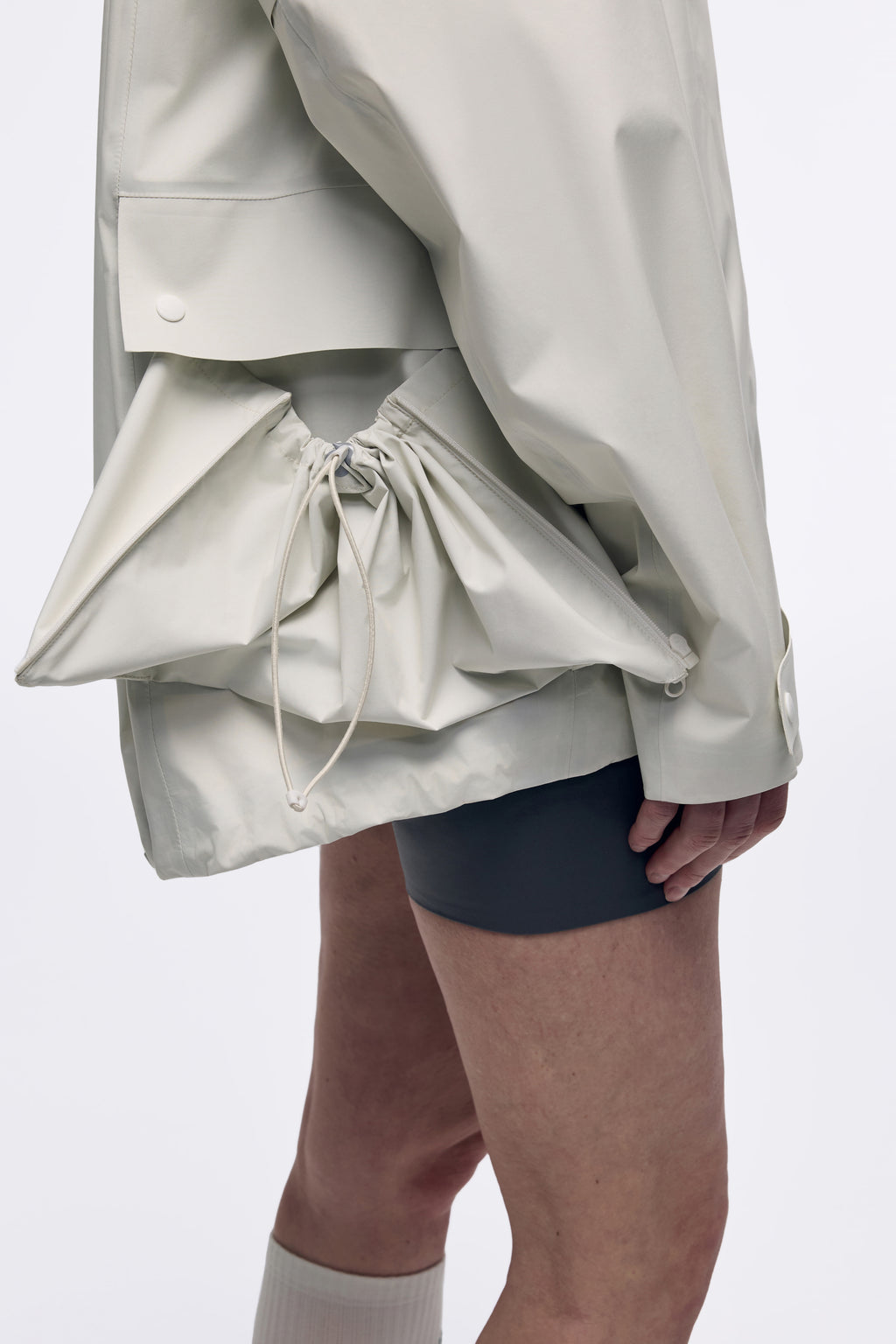Ventarra Women's Bonded Jacket | Oversized Waterproof Windbreaker