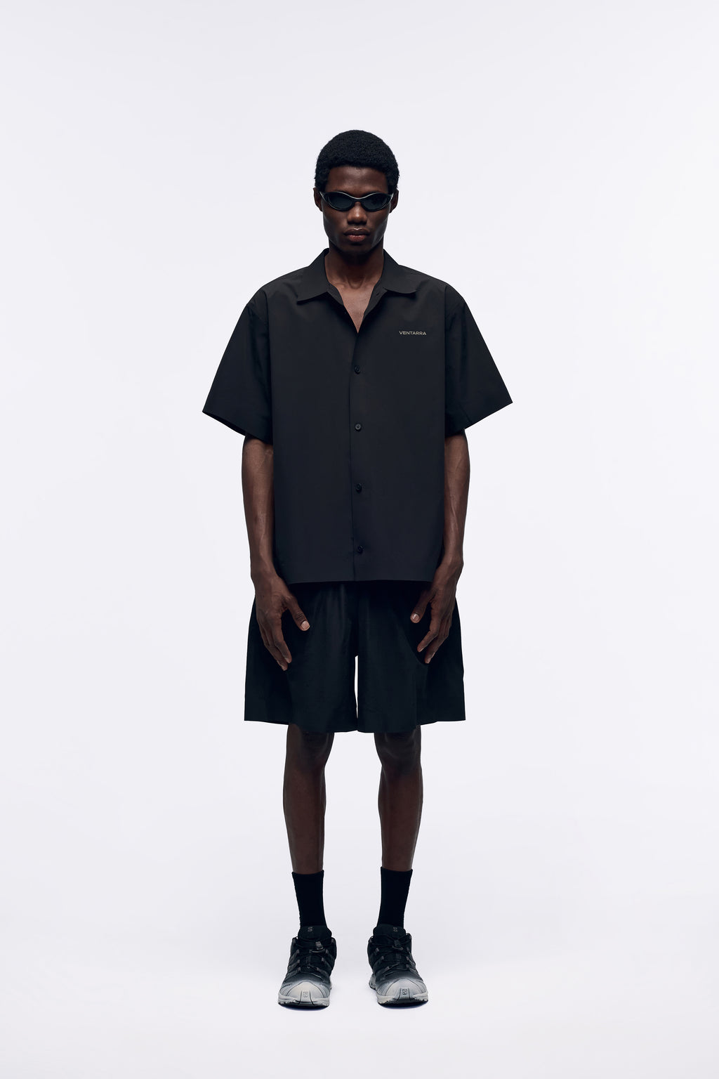 Ventarra men's panelled seamless bonded collared shirt in Black — 3D wrap-front panel, yoke back with punched logo and seamless bonding construction