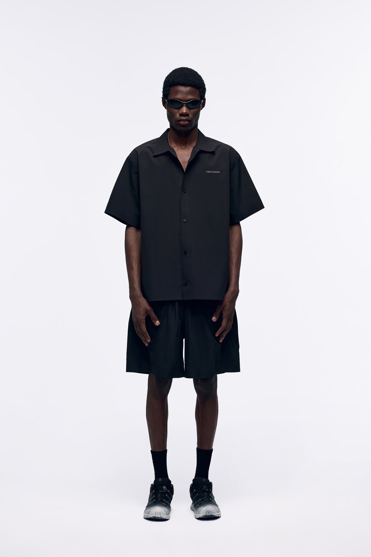 Ventarra men's panelled seamless bonded collared shirt in Black — 3D wrap-front panel, yoke back with punched logo and seamless bonding construction